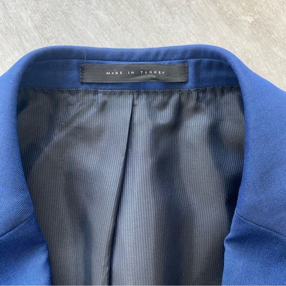 Hugo Boss Suit US 36S - Picture 4 of 12